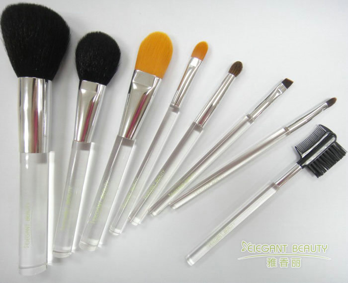 定制化妝刷套裝時，有哪些個性化元素可以加入？