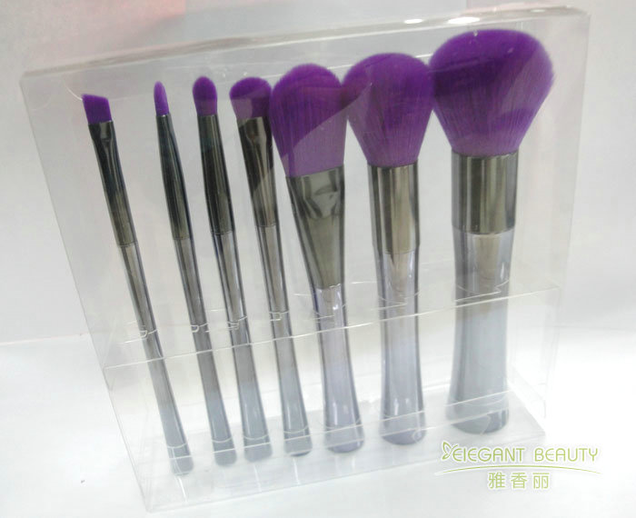 化妝刷套裝中的“隱藏高手”：這些小眾刷型你用過(guò)嗎？